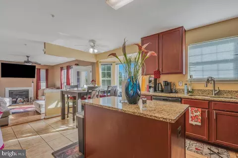 Kitchen - 6305 Stonefence Ct, Clinton, MD 20735 photo 2 of 2