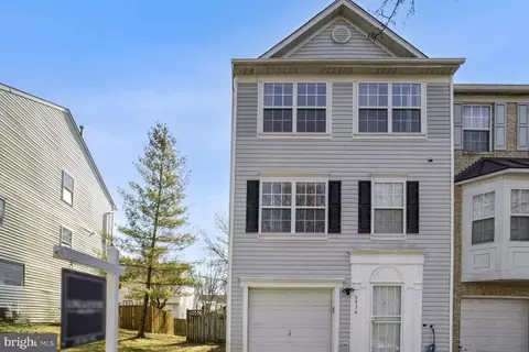 9936 Royal Commerce Pl, Marlboro, MD 20774