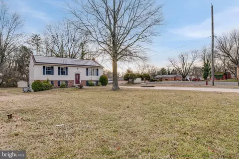2014 Ritchie Rd, District Heights, MD 20747 photo 3