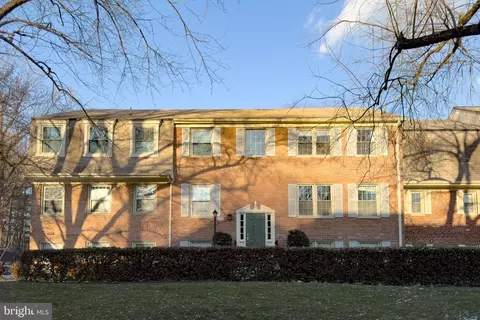 5976 Westchester Park Dr #202, College Park, MD 20740