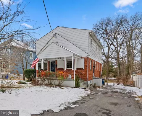 8516 Cunningham Dr, College Park, MD 20740