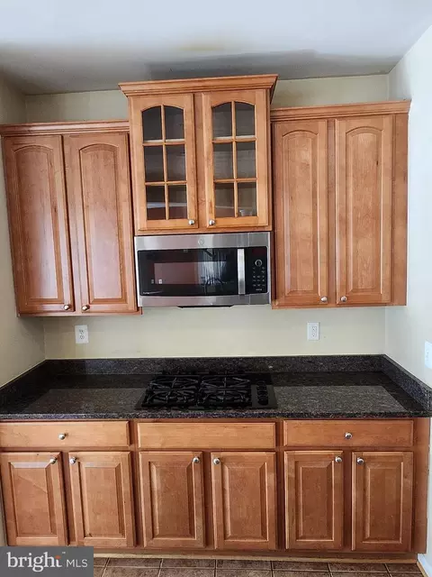 Kitchen - 13231 Hampton Farm Ln, Brandywine, MD 20613 photo 3 of 6