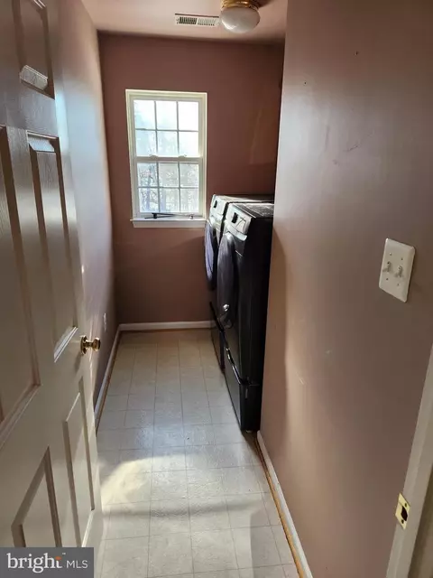 Entry Way - 13231 Hampton Farm Ln, Brandywine, MD 20613 photo 12 of 17