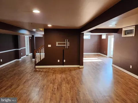 Living - 13231 Hampton Farm Ln, Brandywine, MD 20613 photo 7 of 7