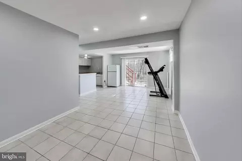 Entry Way - 7013 Kepner Ct, Lanham, MD 20706 photo 2 of 3