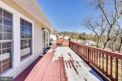 Exterior - 7013 Kepner Ct, Lanham, MD 20706 photo 4 of 7