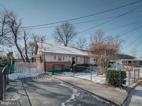 2713 Bellbrook St, Temple Hills, MD 20748
