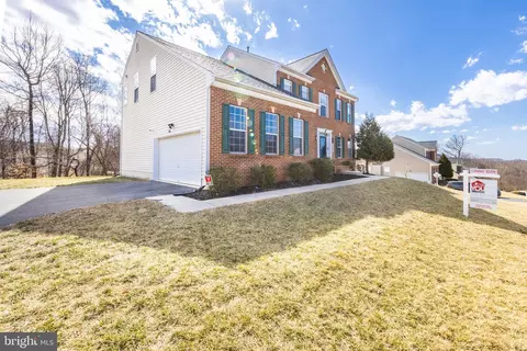 Exterior - 2708 Pumpkin St, Clinton, MD 20735 photo 3 of 10