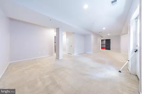 Entry Way - 2708 Pumpkin St, Clinton, MD 20735 photo 15 of 16