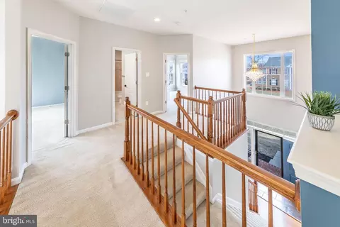Entry Way - 2708 Pumpkin St, Clinton, MD 20735 photo 10 of 16