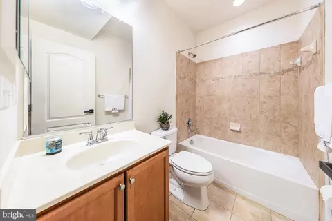 Bath - 2708 Pumpkin St, Clinton, MD 20735 photo 4 of 5