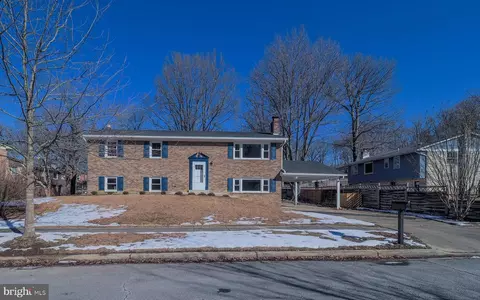 9828 Dorval Ave, Marlboro, MD 20772