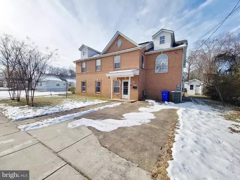 9630 Narragansett Pkwy, College Park, MD 20740