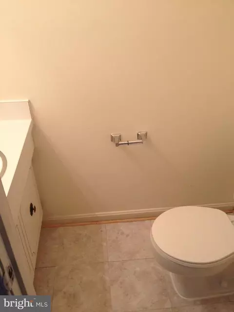 Bath - 7669 E Arbory Ct #236, Laurel, MD 20707 photo 2 of 3