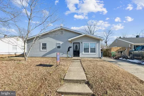 829 Shelby Dr, Oxon Hill, MD 20745