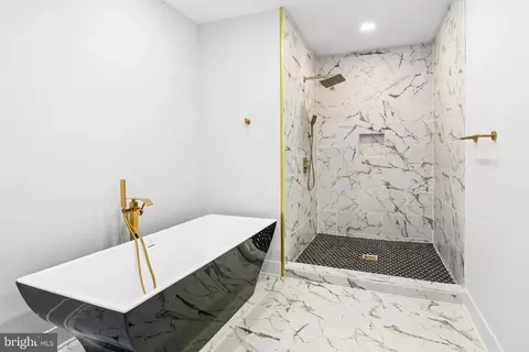 Bath - 9125 Fowler Ln, Lanham, MD 20706 photo 5 of 10
