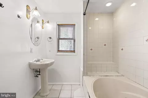 16902 Dery Ct, Marlboro, MD 20772 photo 18