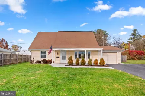 12112 Forge Ln, Bowie, MD 20715