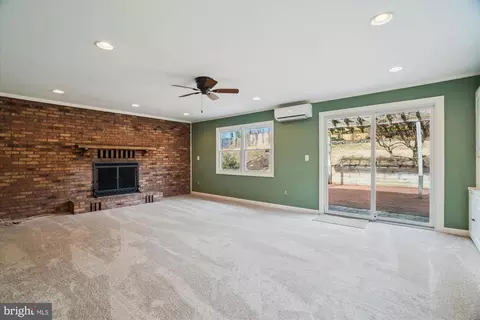Living - 12618 Knowledge Ln, Bowie, MD 20715 photo 8 of 11