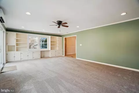 Living - 12618 Knowledge Ln, Bowie, MD 20715 photo 10 of 11