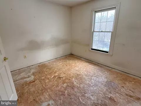Bedroom - 2103 Parkside Dr, Bowie, MD 20721 photo 3 of 4