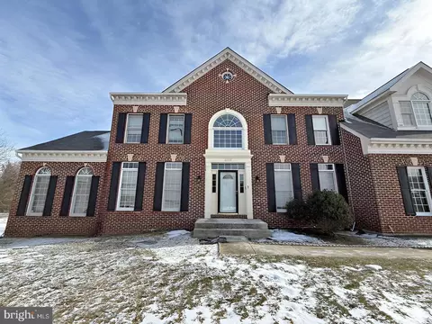 Exterior - 2103 Parkside Dr, Bowie, MD 20721 photo 2 of 5