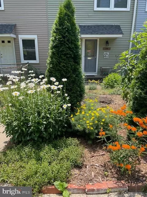 18 N Rdg, Greenbelt, MD 20770