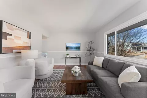 2625 Higbee Rd, Hyattsville, MD 20783