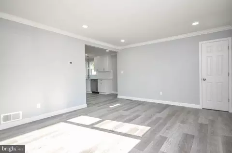 Living - 7106 Patterson St, Lanham, MD 20706 photo 4 of 4