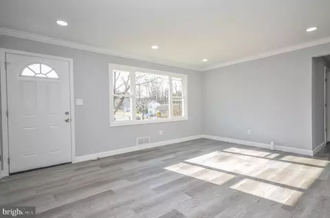 Living - 7106 Patterson St, Lanham, MD 20706 photo 1 of 4