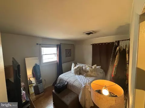 Bedroom - 1306 Alberta Dr, District Heights, MD 20747 photo 2 of 3
