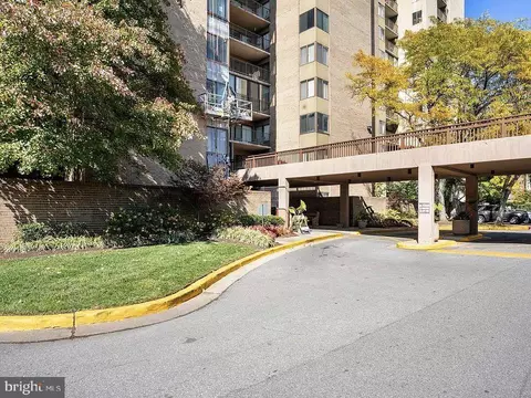 9200 Edwards Way #911, Hyattsville, MD 20783