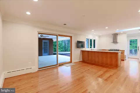 Living - 1011 Bryan Point Rd, Accokeek, MD 20607 photo 1 of 4