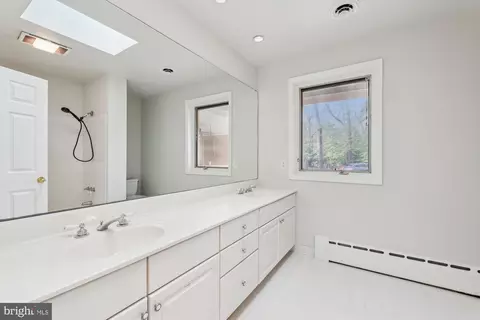 Bath - 1011 Bryan Point Rd, Accokeek, MD 20607 photo 2 of 2