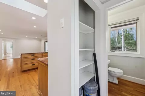 Entry Way - 1011 Bryan Point Rd, Accokeek, MD 20607 photo 2 of 3