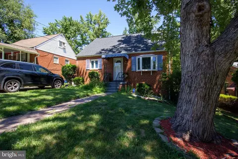 3904 Hemlock Pl, Temple Hills, MD 20748