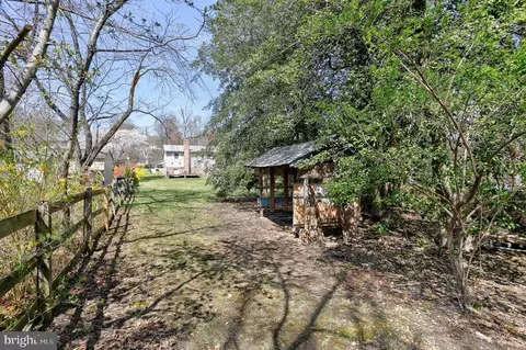 Exterior - 15311 Bauer Ln, Laurel, MD 20707 photo 5 of 7