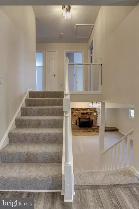 Entry Way - 15311 Bauer Ln, Laurel, MD 20707 photo 3 of 4