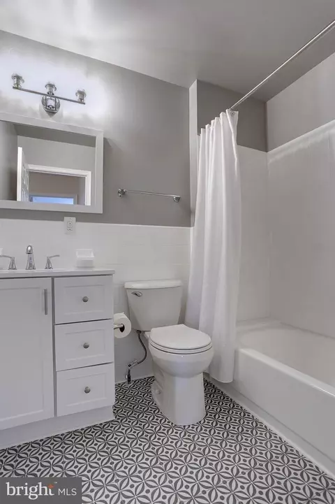 Bath - 15311 Bauer Ln, Laurel, MD 20707 photo 3 of 4