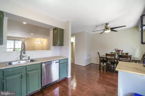 3709 Forest Glenn Ct, Suitland, MD 20746