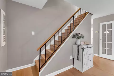 Entry Way - 4703 Redding Ln, Bowie, MD 20715 photo 2 of 4