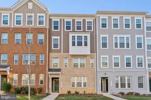10513 John Glenn St, Lanham, MD 20706