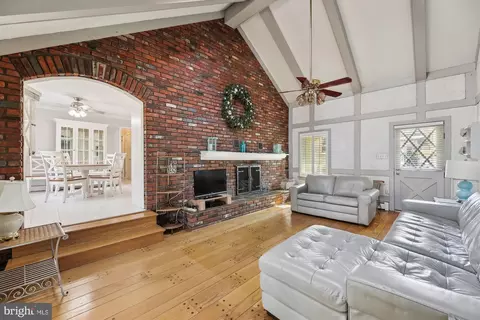 9010 Spring Ave, Lanham, MD 20706 photo 13