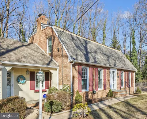 9010 Spring Ave, Lanham, MD 20706 photo 2