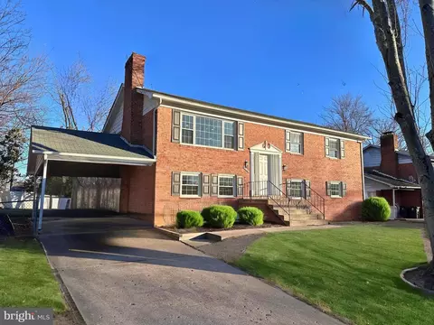 9706 Glen Way, Fort Washington, MD 20744