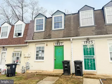 1927 Dutch Village Dr #I-243, Landover, MD 20785