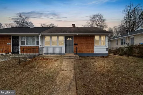 2015 Barlowe Pl, Hyattsville, MD 20785
