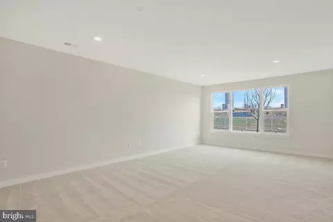 237 Summit Point Blvd, Bowie, MD 20716 photo 6