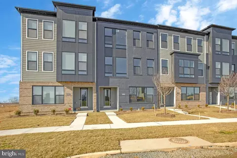 237 Summit Point Blvd, Bowie, MD 20716