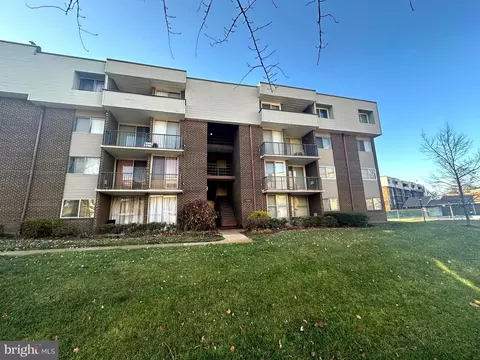 10222 Prince Pl #11-T2, Marlboro, MD 20774